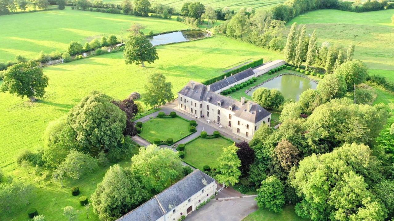 Chateau Du Bu Anctoville Bagian luar foto